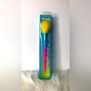 Real Techniques Limited Edition Electric Love Large Powder Makeup Brush - 038